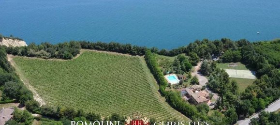 Villa de 7 dormitorios en Ancona, Italy No. 70318 3