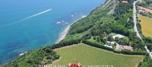 Villa de 7 dormitorios en Ancona, Italy No. 70318 5