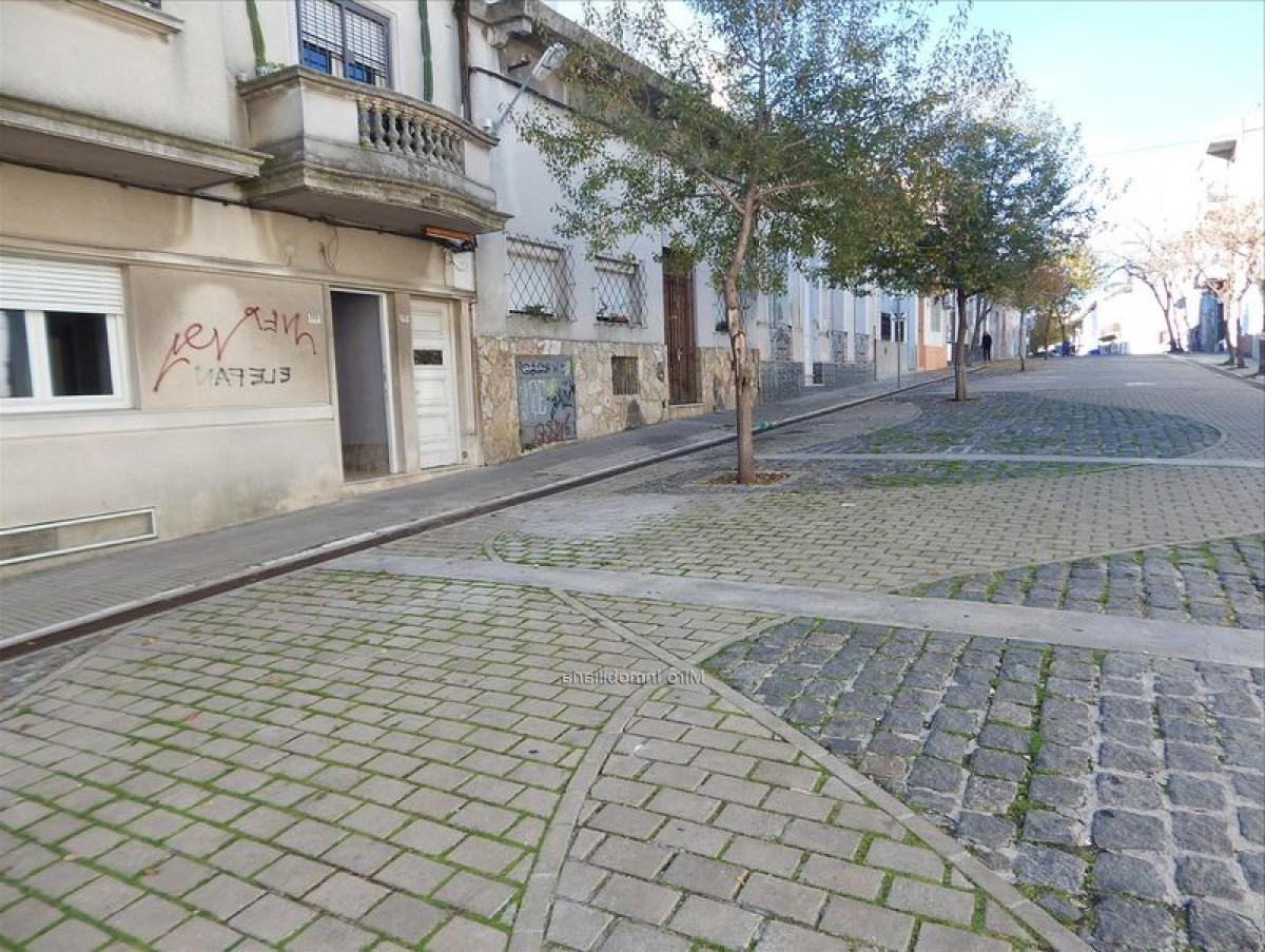 2 bedrooms House in Montevideo, Uruguay No. 10490