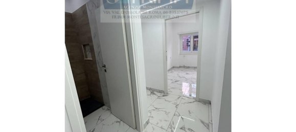 4-salle Appartement à Rome, Italy No. 16857 22