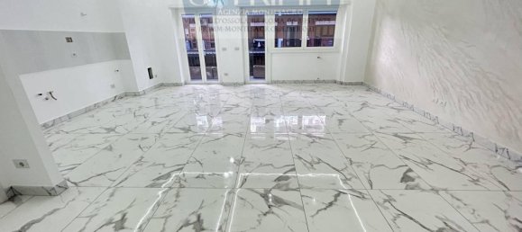 4-salle Appartement à Rome, Italy No. 16857 3