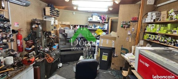 72m² Commercial property in Meru, France No. 310255 3