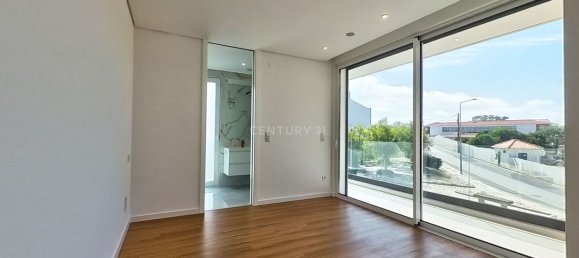 5 bedrooms House in Torres Vedras, Portugal No. 136404 19