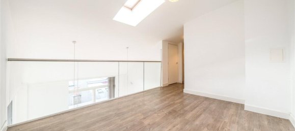 2 bedrooms Apartment in London, United Kingdom No. 12776 5