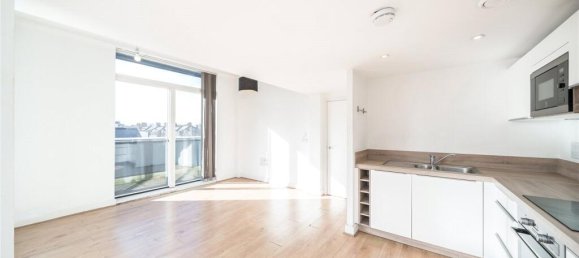 2 bedrooms Apartment in London, United Kingdom No. 12776 7