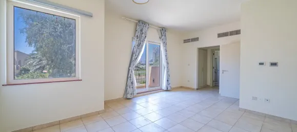 4 chambres Maison de ville à Dubai Sports City, UAE No. 105839 4