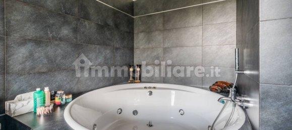 3 غرف نوم فيلا في Casorate Primo, Italy رقم 302069 37