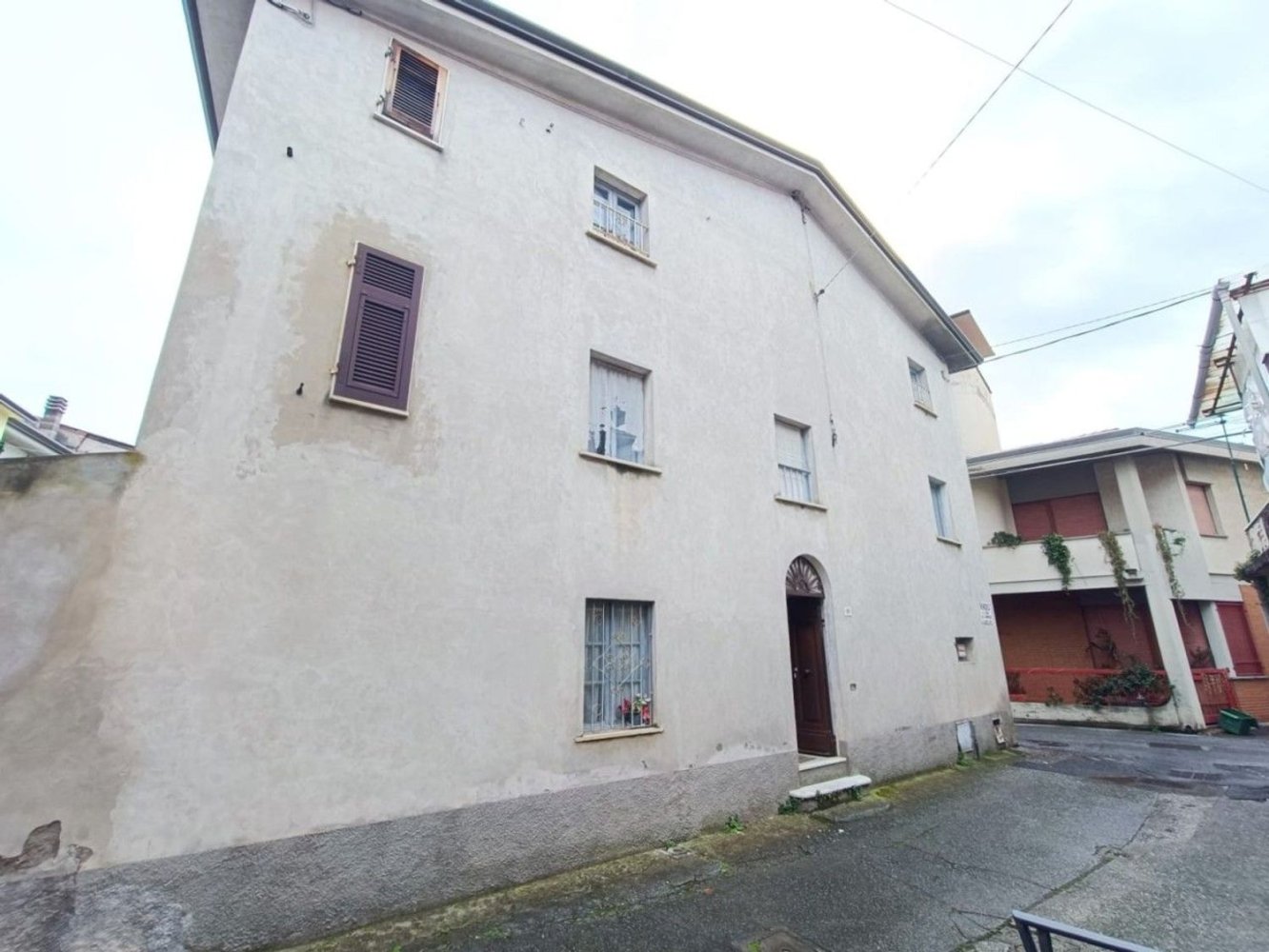 11 rooms House in Massa, Italy No. 166781