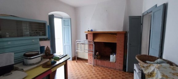 11 rooms House in Massa, Italy No. 166781 2