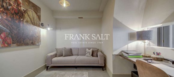 Квартира с 3 спальнями в Биргу, Мальта № 125 72