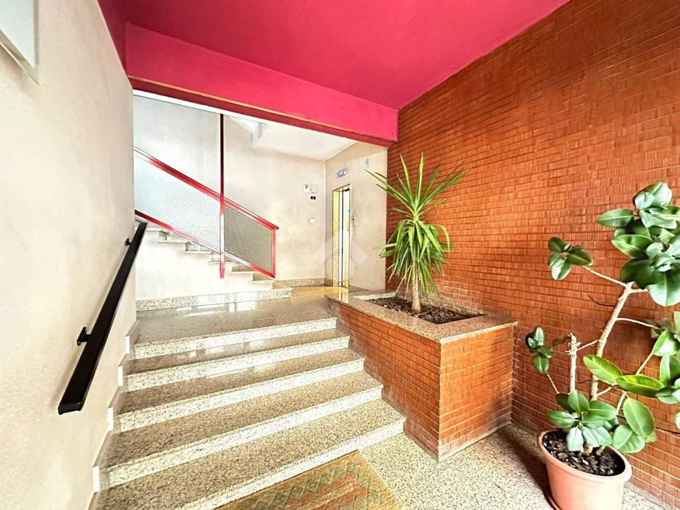 3-salle Appartement à Foggia, Italy No. 129828