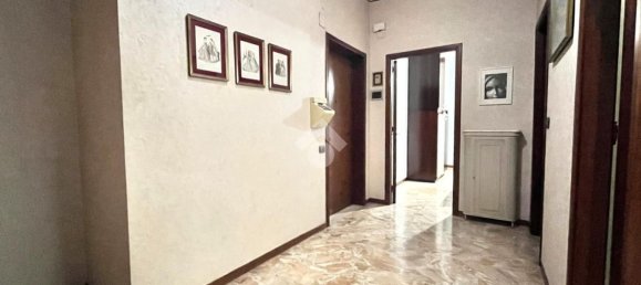 3-salle Appartement à Foggia, Italy No. 129828 21