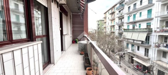 3-salle Appartement à Foggia, Italy No. 129828 12