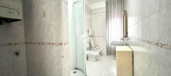 3-salle Appartement à Foggia, Italy No. 129828 19