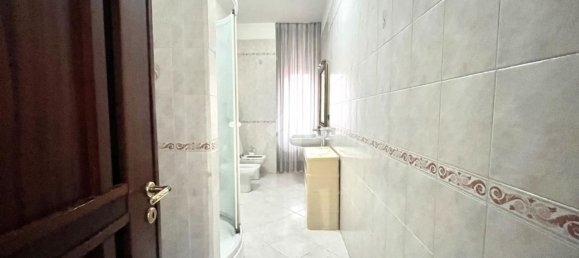 3-salle Appartement à Foggia, Italy No. 129828 18