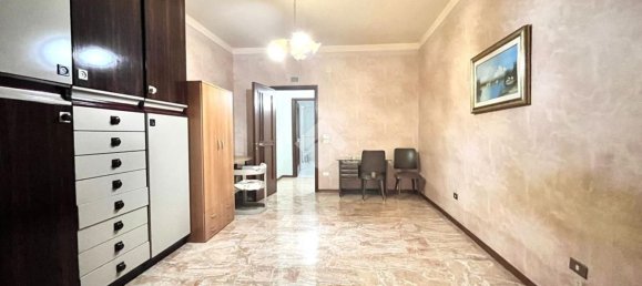 3-salle Appartement à Foggia, Italy No. 129828 17