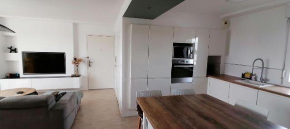 3 bedrooms Apartment in Bruz, France No. 335553 3