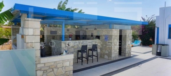 3 bedrooms Villa in Crete, Greece No. 367 3