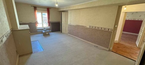 Таунхаус с 5 комнатами в Шаламон, Франция № 195217 2