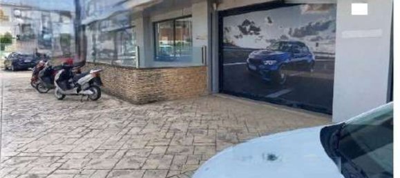 220m² Commercial property in Ariccia, Italy No. 292004 2