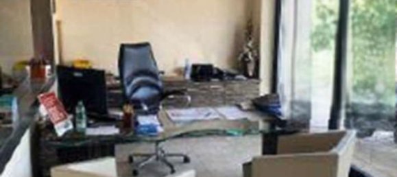 220m² Commercial property in Ariccia, Italy No. 292004 7