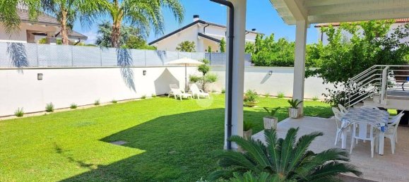 5 Schlafzimmer Villa in Rome, Italy, Nr. 379929 3