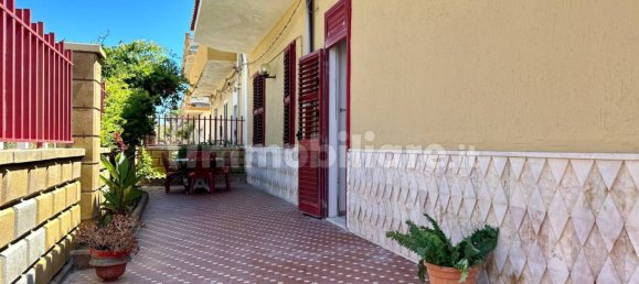 Вилла с 5 спальнями в Барчеллона Поццо ди Готто, Италия № 266330 12