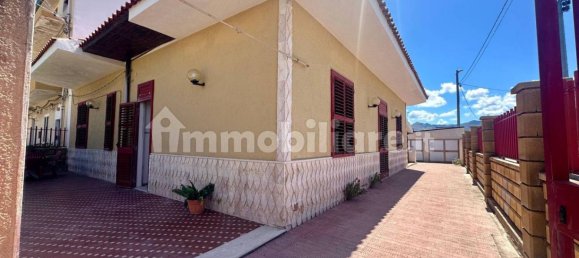 Вилла с 5 спальнями в Барчеллона Поццо ди Готто, Италия № 266330 13