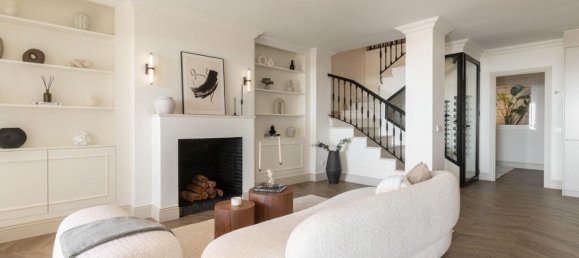 4 bedrooms Duplex in La Quinta, Spain No. 100381 3