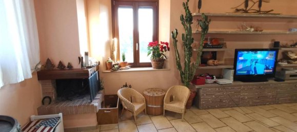 8-salle Appartement à Trequanda, Italy No. 83159 8