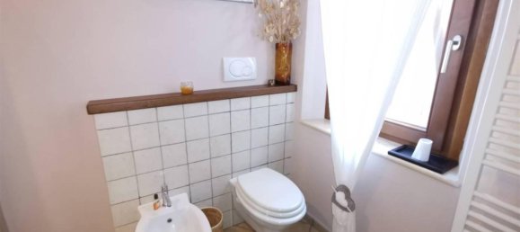 8-salle Appartement à Trequanda, Italy No. 83159 31