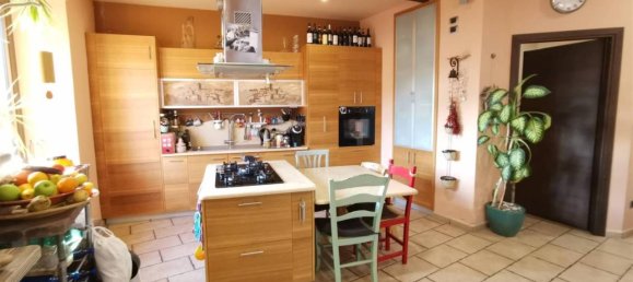 8-salle Appartement à Trequanda, Italy No. 83159 5