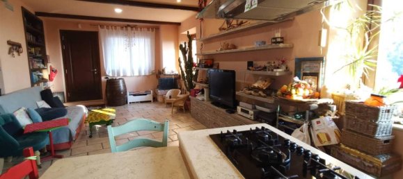 8-salle Appartement à Trequanda, Italy No. 83159 3