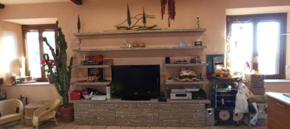 8-salle Appartement à Trequanda, Italy No. 83159 11