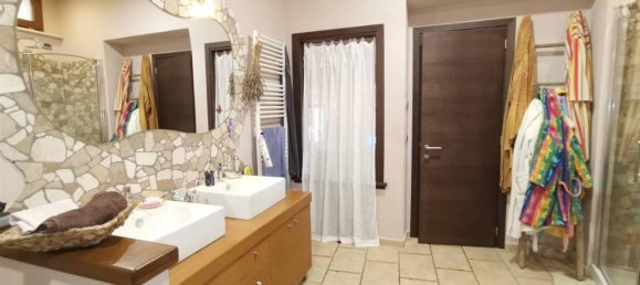 8-salle Appartement à Trequanda, Italy No. 83159 13