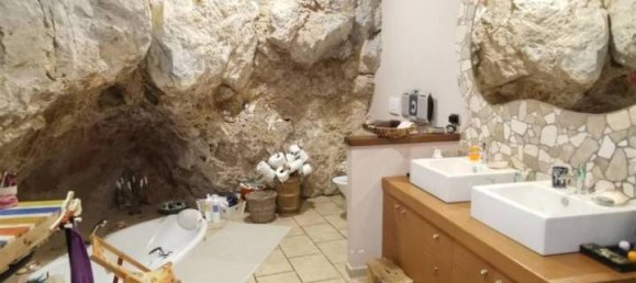 8-salle Appartement à Trequanda, Italy No. 83159 21