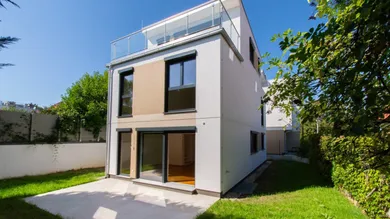 5 rooms House in Klosterneuburg, Austria No. 219136