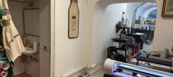 52m² Warehouse in Naples, Italy No. 335979 5