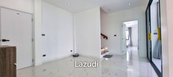 4 bedrooms House in Pattaya, Thailand No. 32843 10