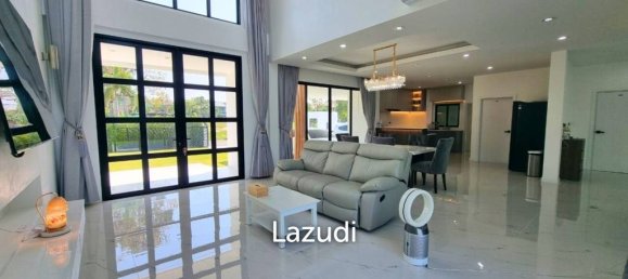 4 bedrooms House in Pattaya, Thailand No. 32843 2