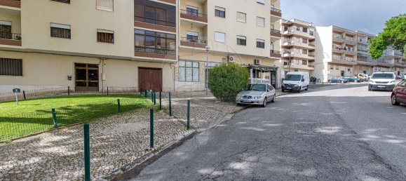 Gewerbliche Immobilie in Vila Franca de Xira, Portugal 70m², Nr. 87704 3