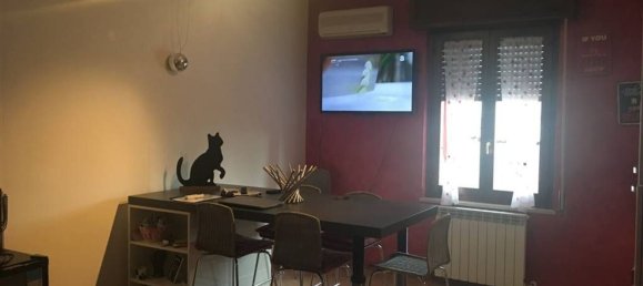 3 rooms Apartment in Piacenza, Italy No. 73786 8