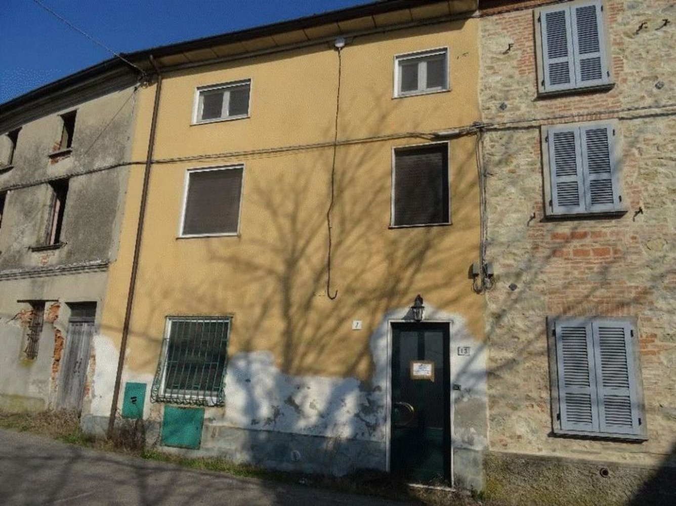 Дом с 4 комнатами в Каннето Павезе, Италия № 155546