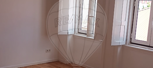 Bâtiment à Vila Franca de Xira, Portugal 304m² No. 57220 5