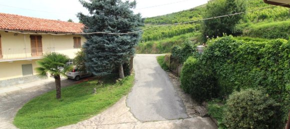 Дом с 4 комнатами в Треццо Тинелла, Италия № 141549 7