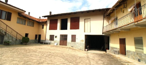 Дом с 4 комнатами в Треццо Тинелла, Италия № 141549 6