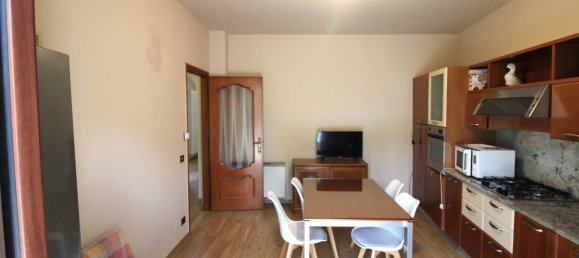 Дом с 4 комнатами в Треццо Тинелла, Италия № 141549 31