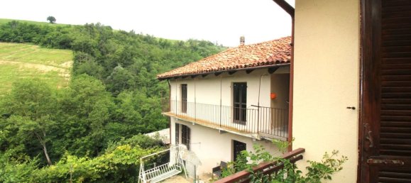 Дом с 4 комнатами в Треццо Тинелла, Италия № 141549 36