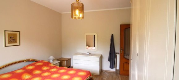 Дом с 4 комнатами в Треццо Тинелла, Италия № 141549 24