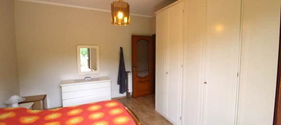 Дом с 4 комнатами в Треццо Тинелла, Италия № 141549 26